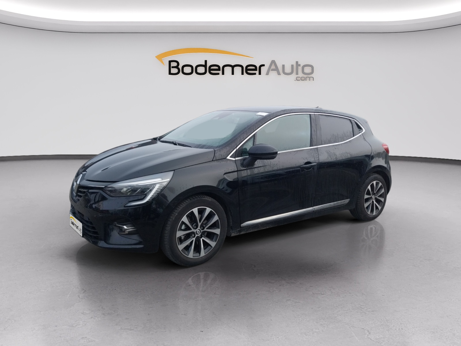 Renault Clio 5 Clio E-Tech full hybrid 145 occasion de 2023 en vente à Caen