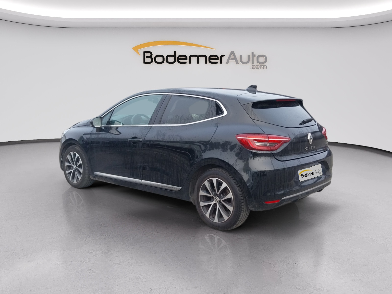 Vente en ligne Renault Clio 5 Clio E-Tech full hybrid 145 au prix de 17 390 €