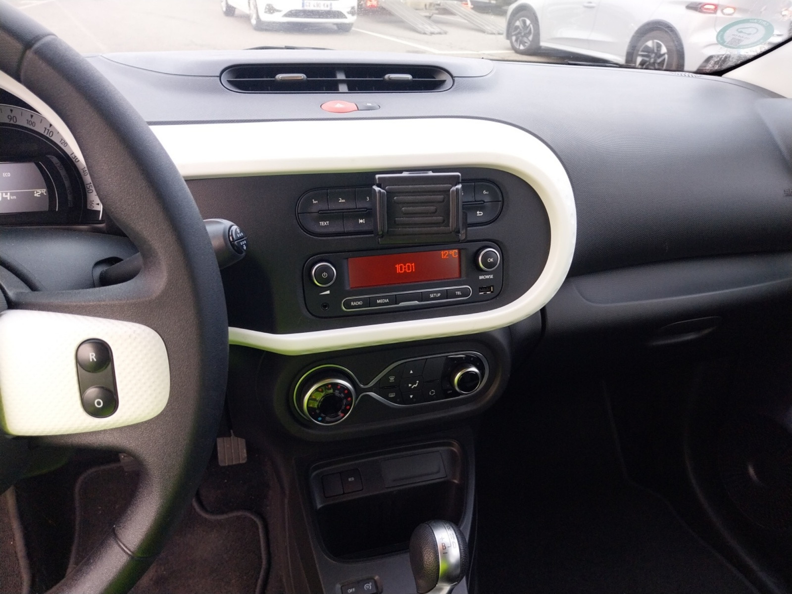 Vente en ligne Renault Twingo Electrique Twingo III E-Tech au prix de 12 990 €