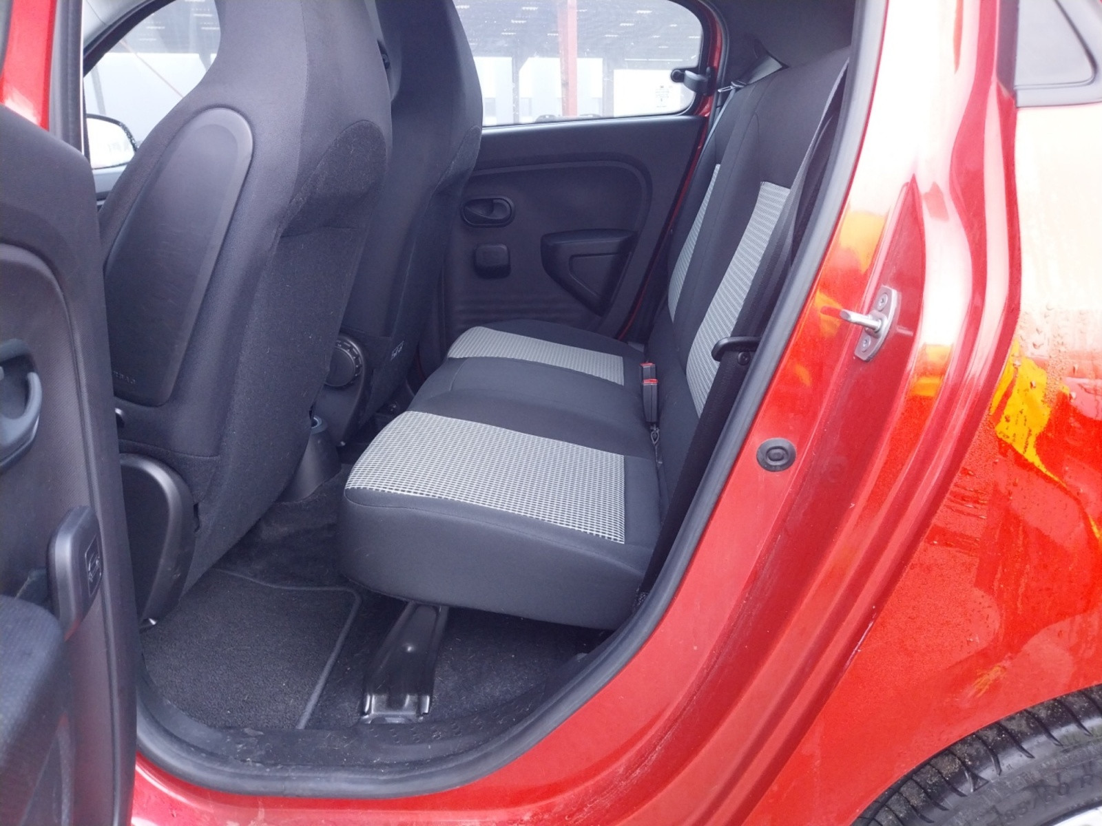 Vente en ligne Renault Twingo Electrique Twingo III E-Tech au prix de 12 990 €