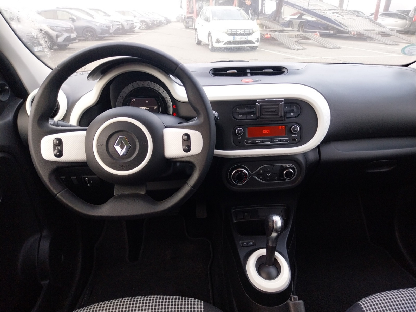 Vente en ligne Renault Twingo Electrique Twingo III E-Tech au prix de 12 990 €