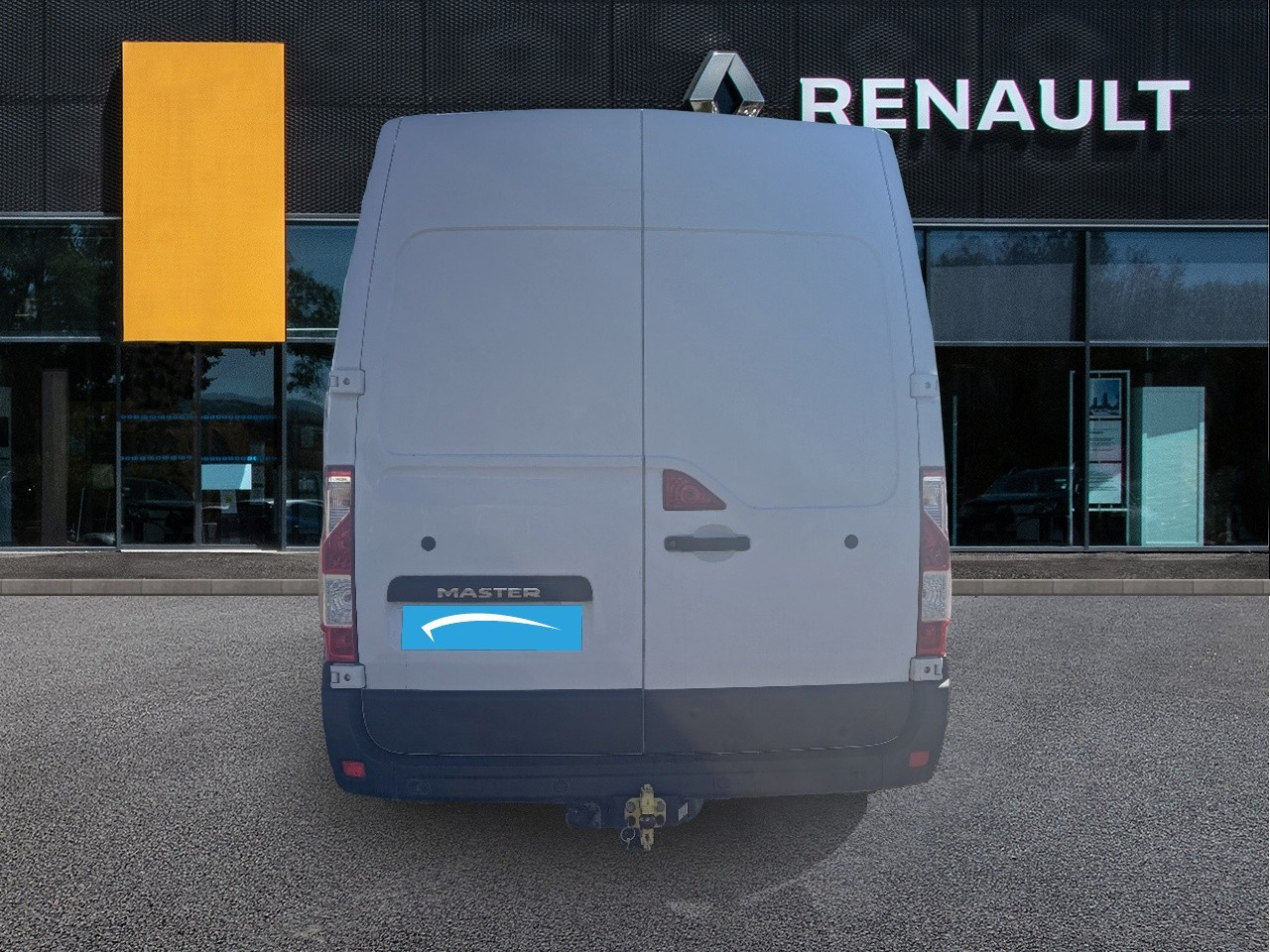 Vente en ligne Renault Master Fourgon MASTER FGN TRAC F3500 L2H2 DCI 135 au prix de 18 490 €