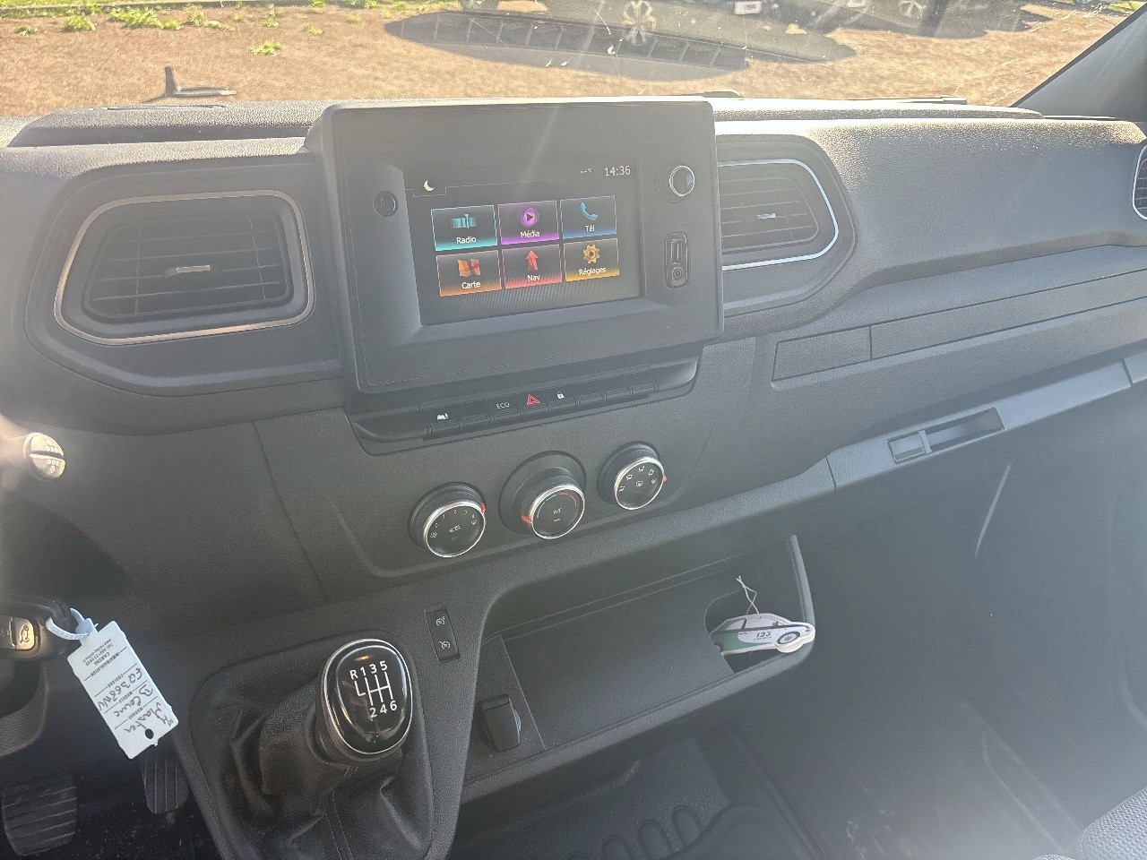 Vente en ligne Renault Master Fourgon MASTER FGN TRAC F3500 L2H2 DCI 135 au prix de 18 490 €