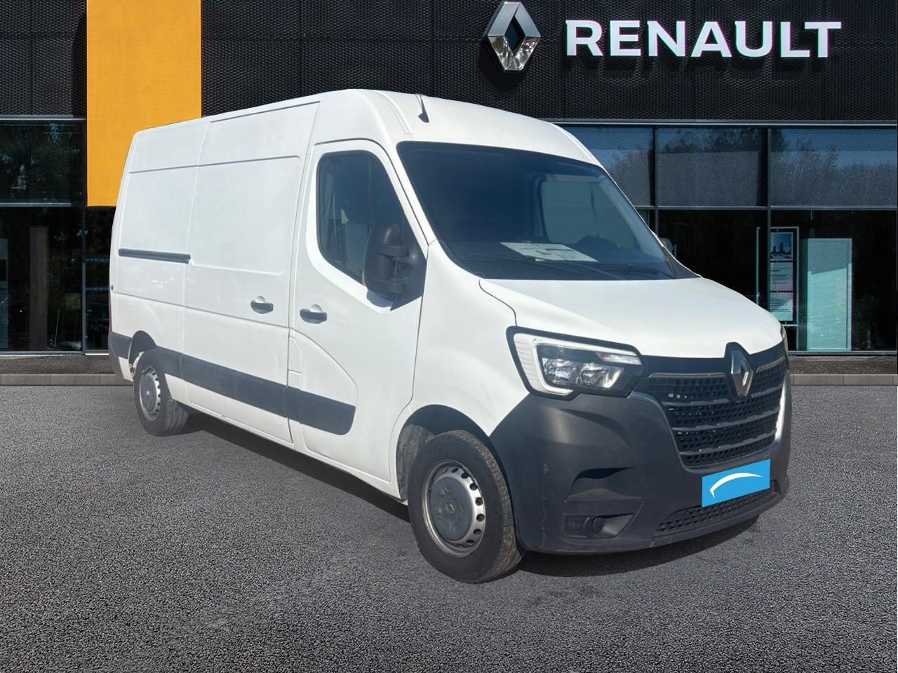 Vente en ligne Renault Master Fourgon MASTER FGN TRAC F3500 L2H2 DCI 135 au prix de 18 490 €