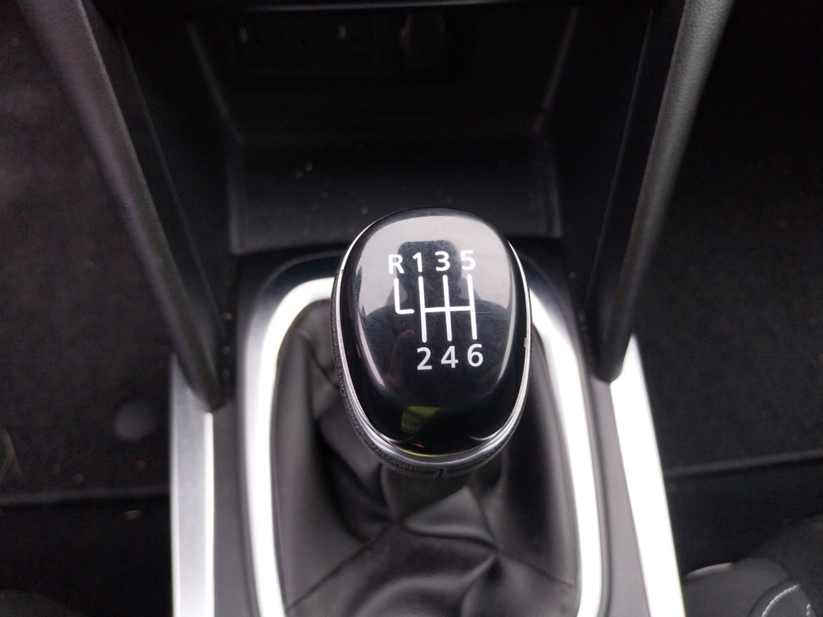 Vente en ligne Renault Megane 4 Mégane IV Berline TCe 140 Energy au prix de 13 990 €