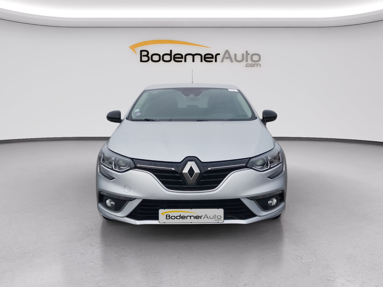 Vente en ligne Renault Megane 4 Mégane IV Berline TCe 140 Energy au prix de 13 990 €