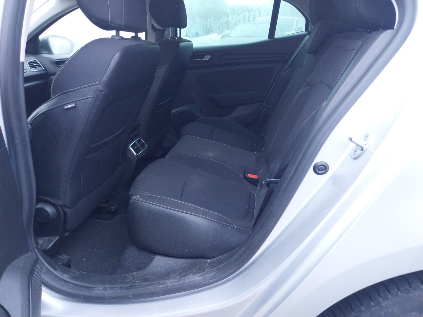 Vente en ligne Renault Megane 4 Mégane IV Berline TCe 140 Energy au prix de 13 990 €