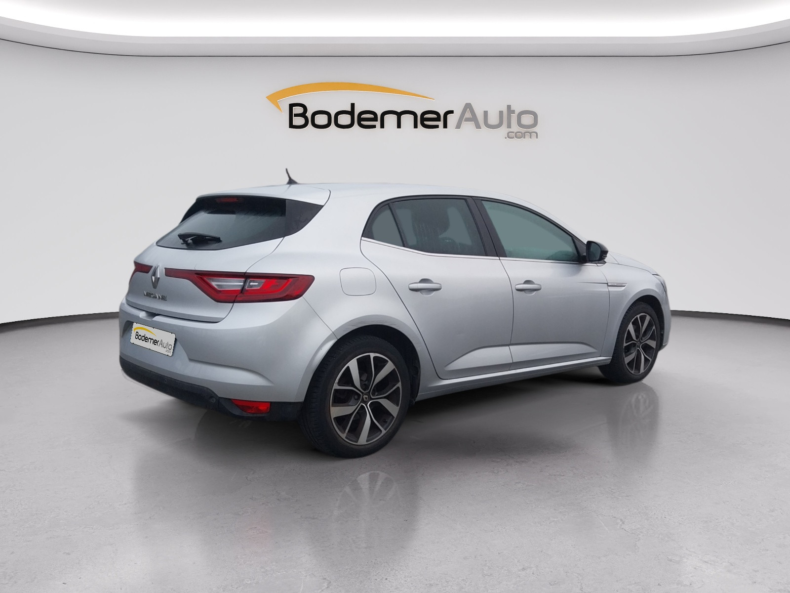 Vente en ligne Renault Megane 4 Mégane IV Berline TCe 140 Energy au prix de 13 990 €