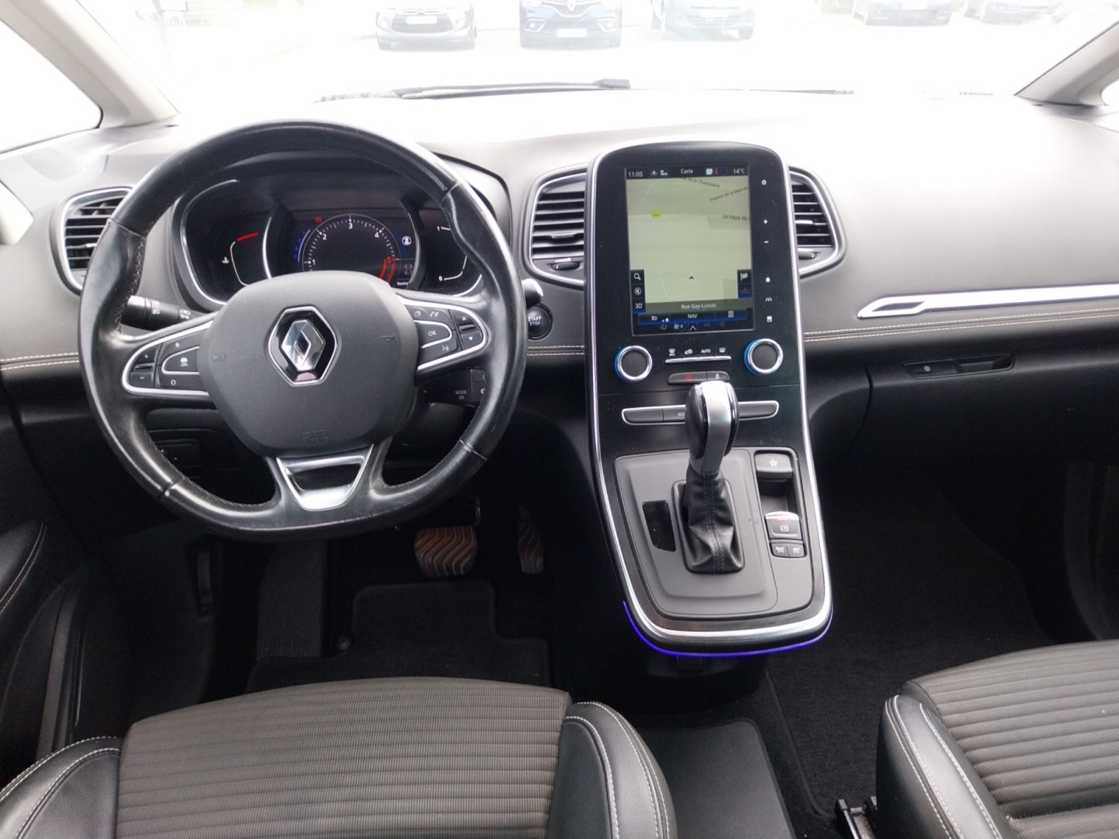 Vente en ligne Renault Scenic 4 Scenic Blue dCi 120 EDC au prix de 14 990 €
