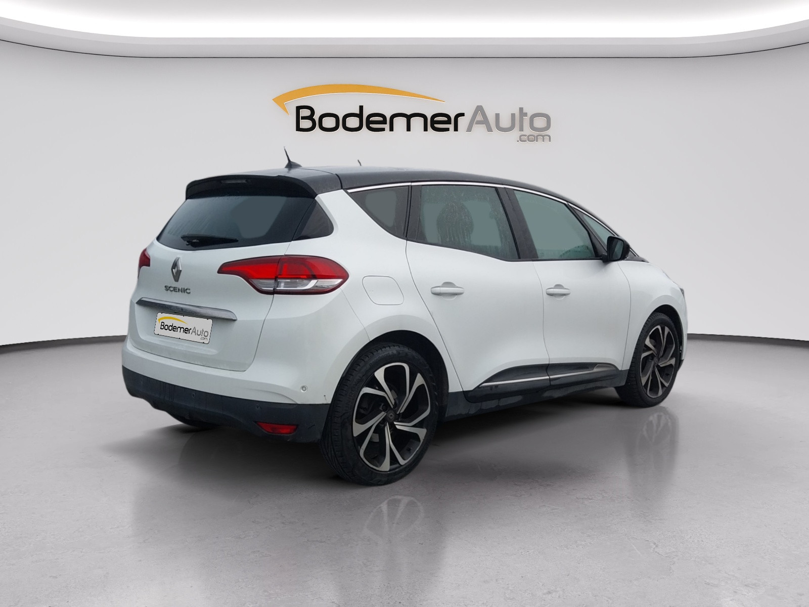 Vente en ligne Renault Scenic 4 Scenic Blue dCi 120 EDC au prix de 14 990 €