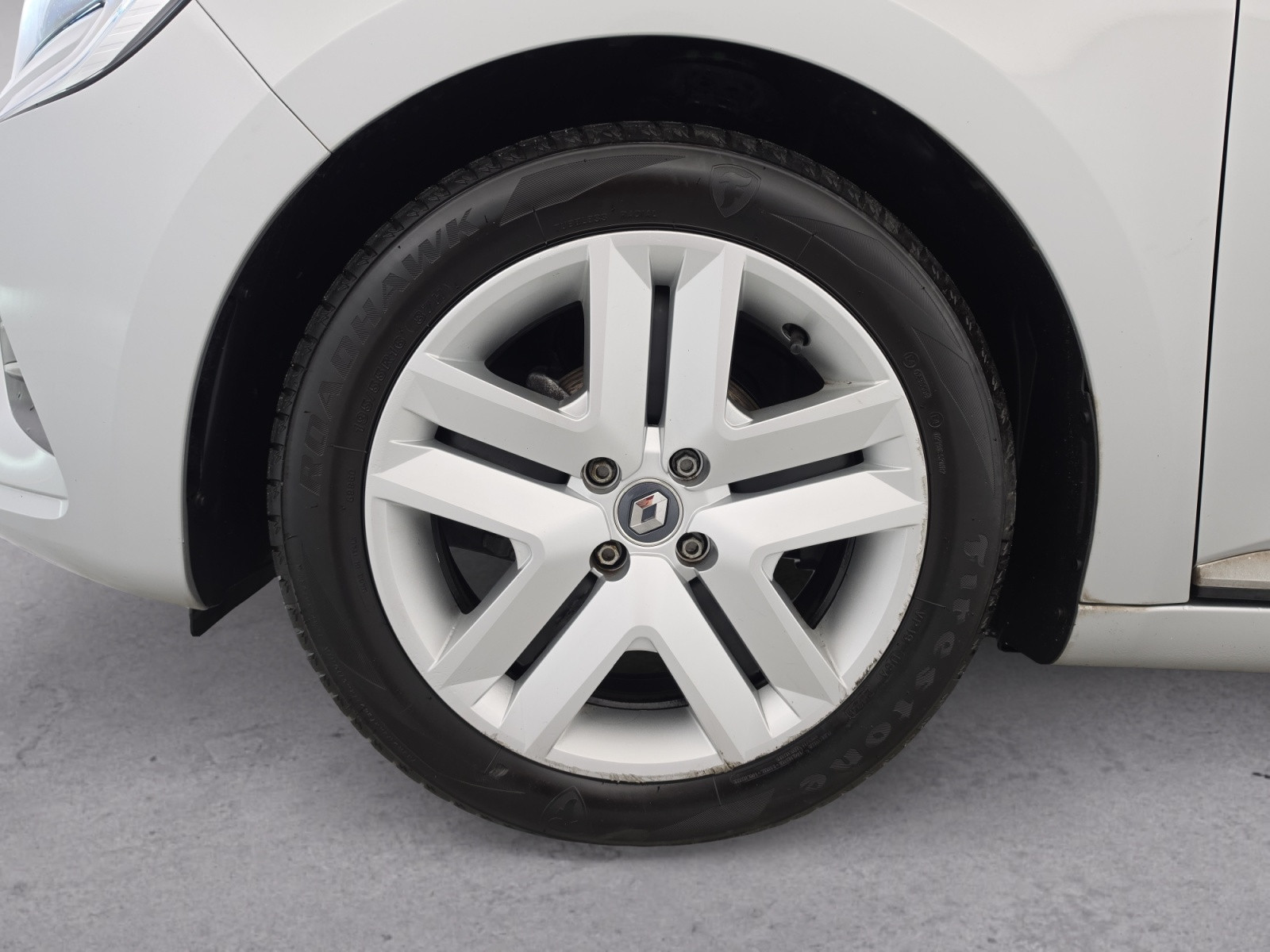 Vente en ligne Renault Clio 5 Clio TCe 100 GPL - 21N au prix de 13 990 €