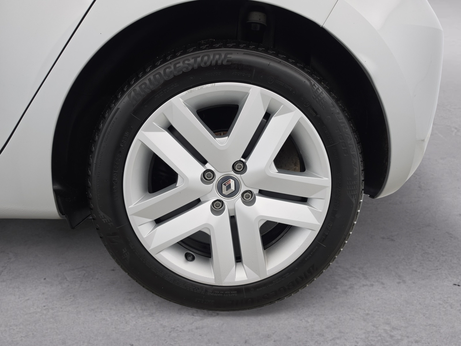 Vente en ligne Renault Clio 5 Clio TCe 100 GPL - 21N au prix de 13 990 €