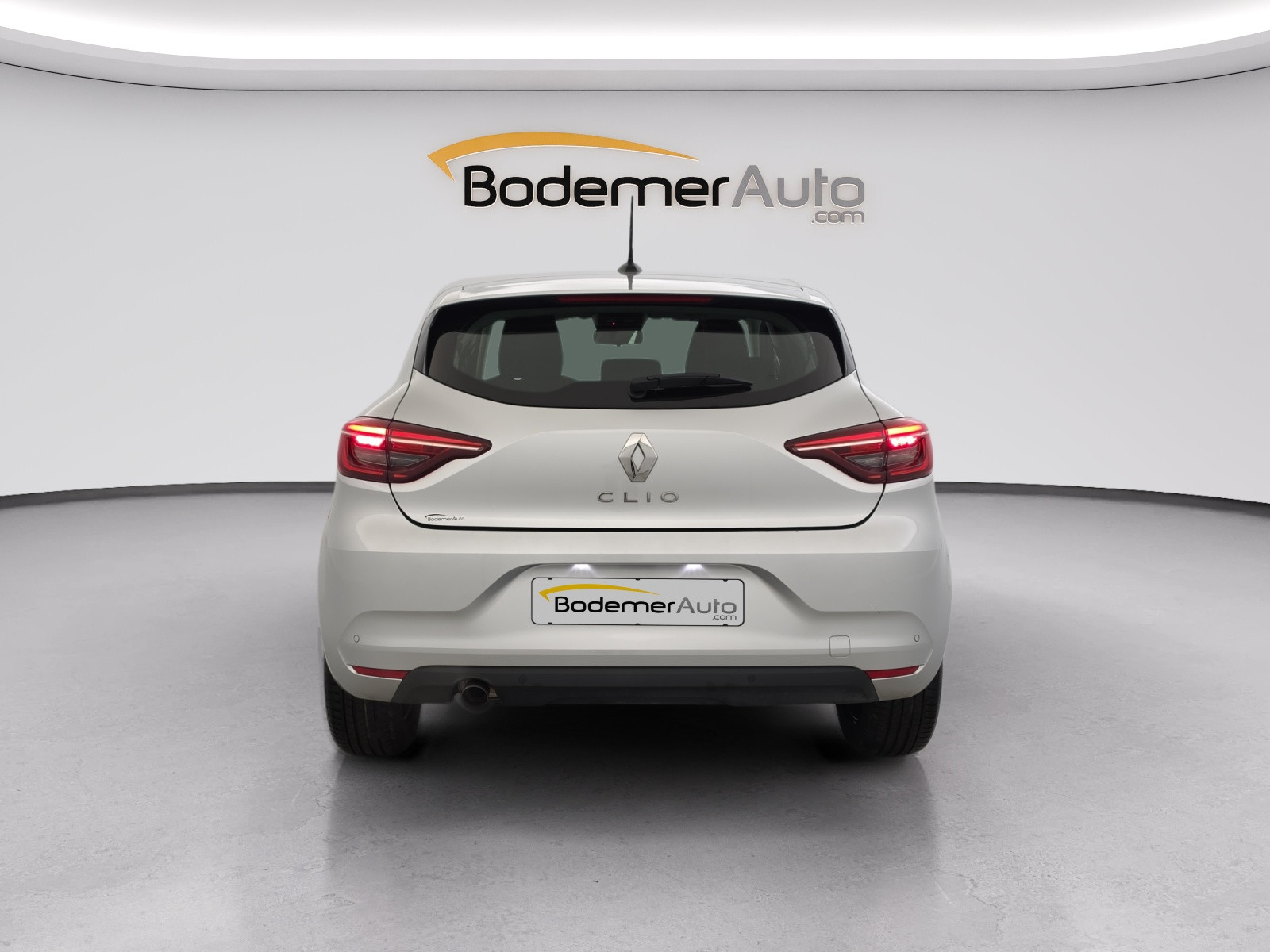 Vente en ligne Renault Clio 5 Clio TCe 100 GPL - 21N au prix de 13 990 €