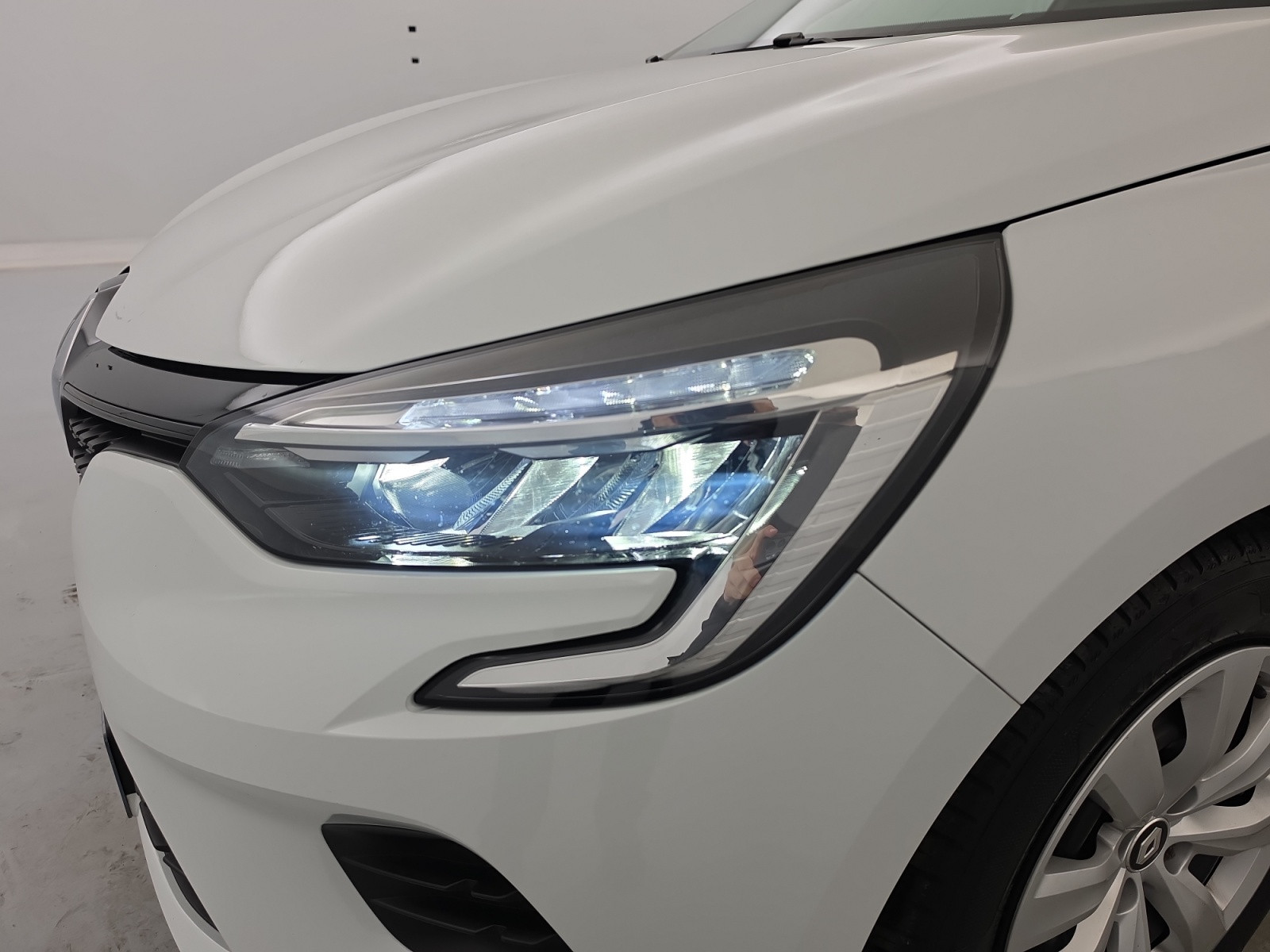 Vente en ligne Renault Clio 5 Clio SCe 65 au prix de 12 490 €