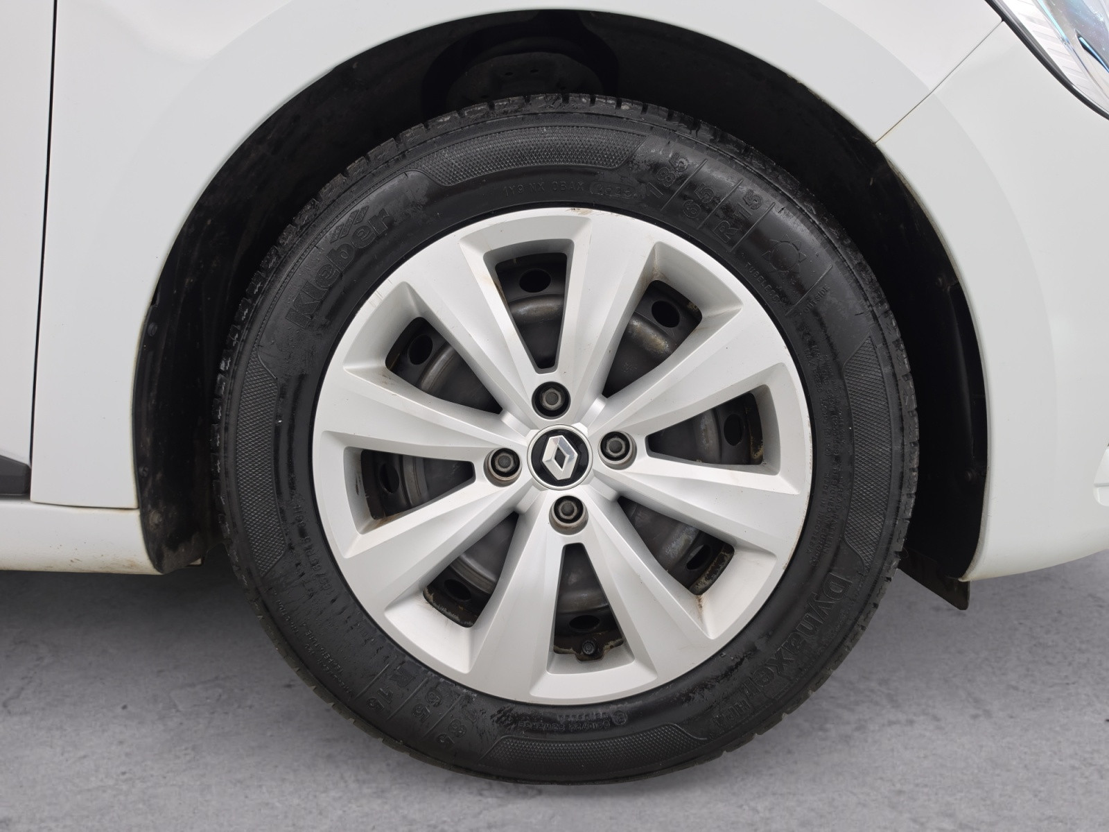 Vente en ligne Renault Clio 5 Clio SCe 65 au prix de 12 490 €