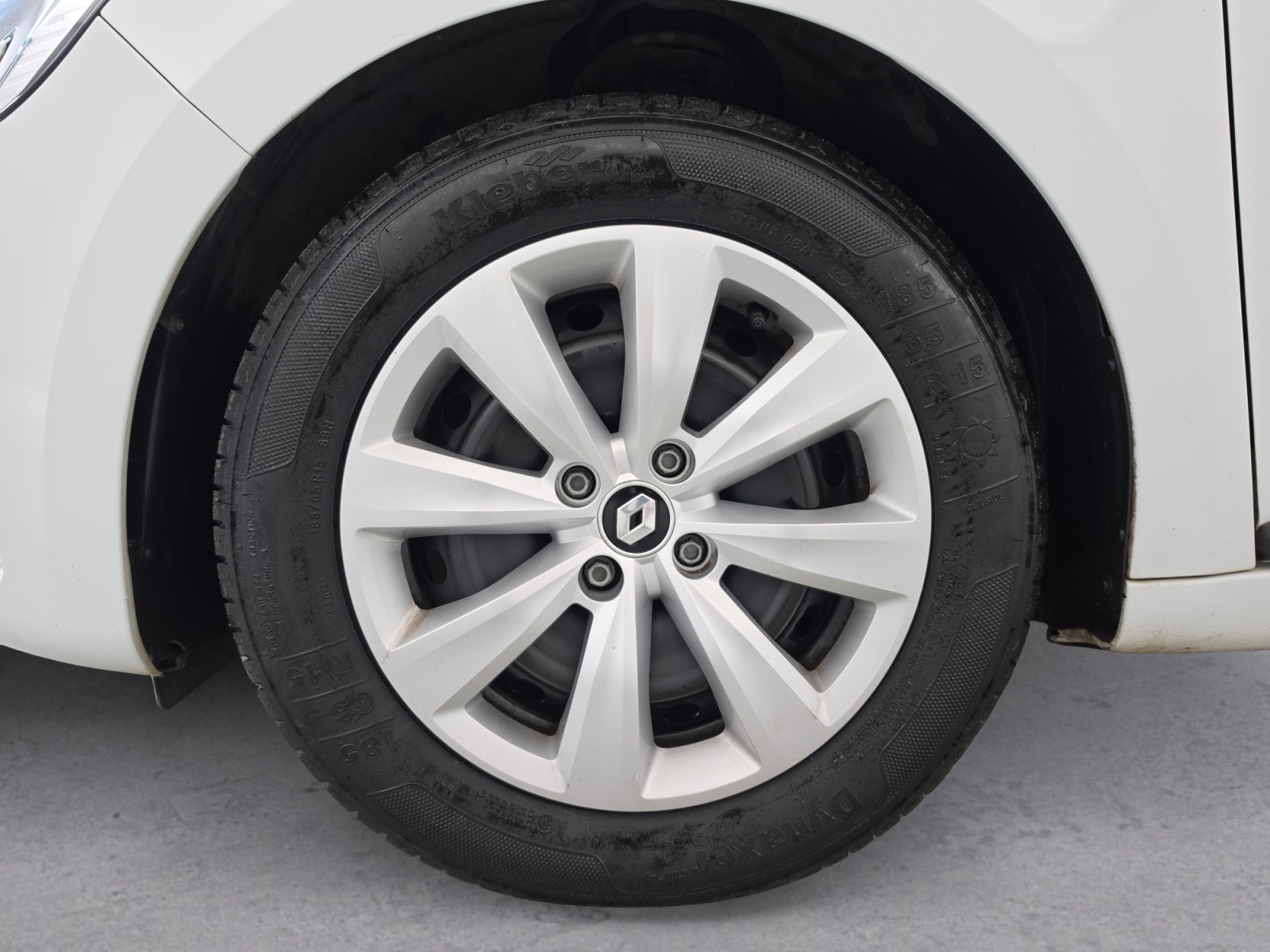 Vente en ligne Renault Clio 5 Clio SCe 65 au prix de 12 490 €