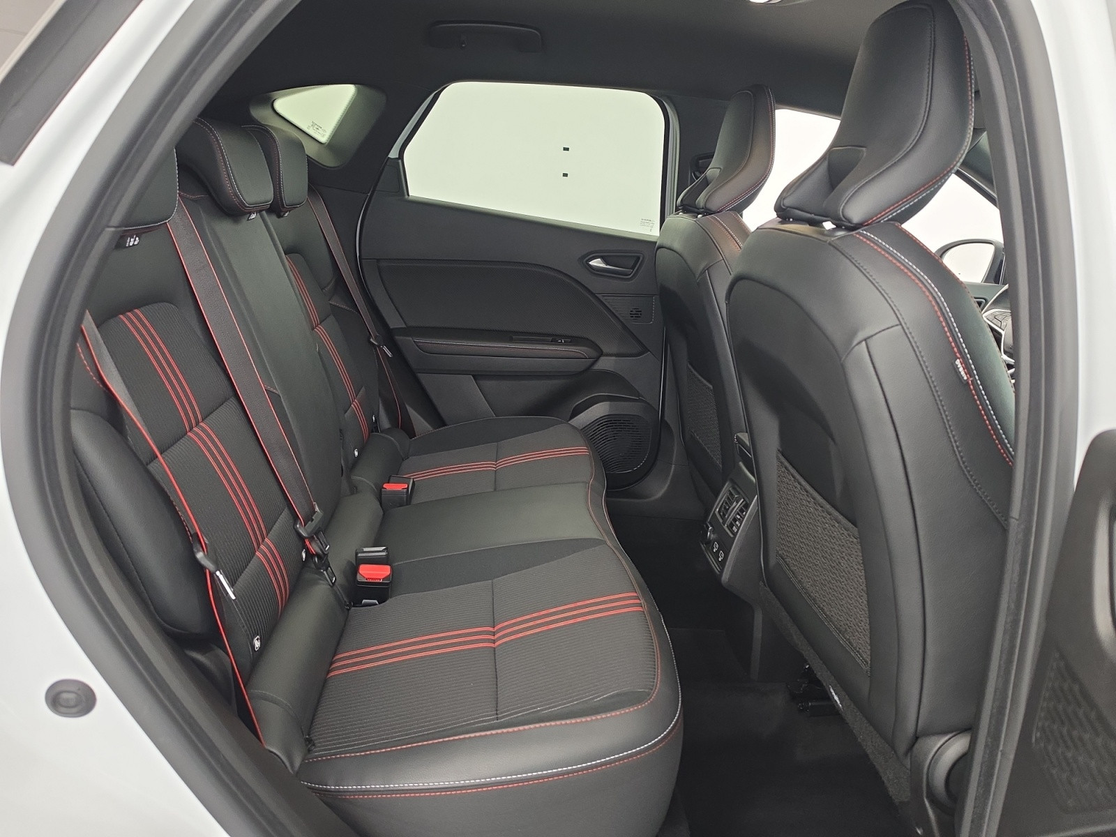 Vente en ligne Renault Captur  E-Tech Plug-in 160 - 21B au prix de 18 990 €