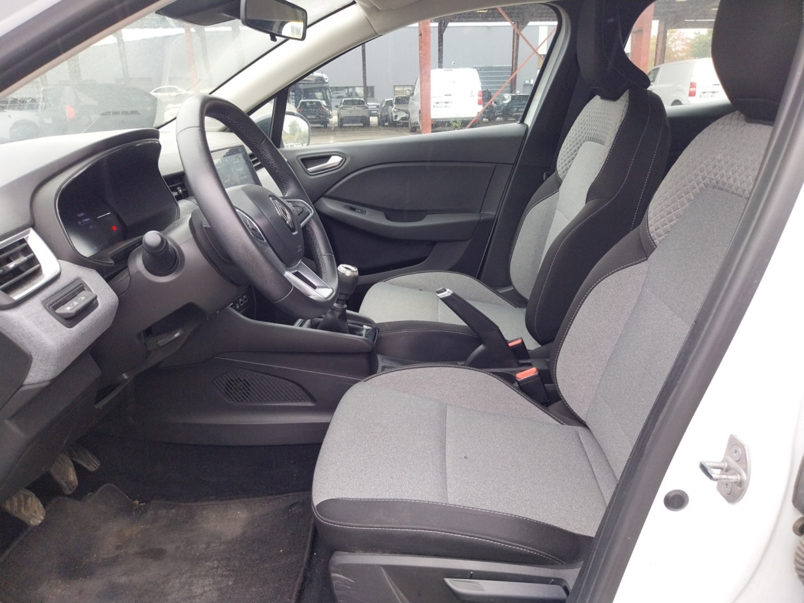 Vente en ligne Renault Clio 5 CLIO SOCIETE TCE 90 au prix de 12 990 €