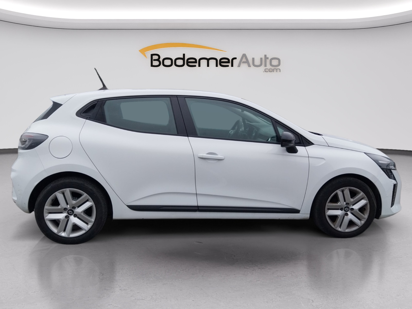 Vente en ligne Renault Clio 5 CLIO SOCIETE TCE 90 au prix de 12 990 €