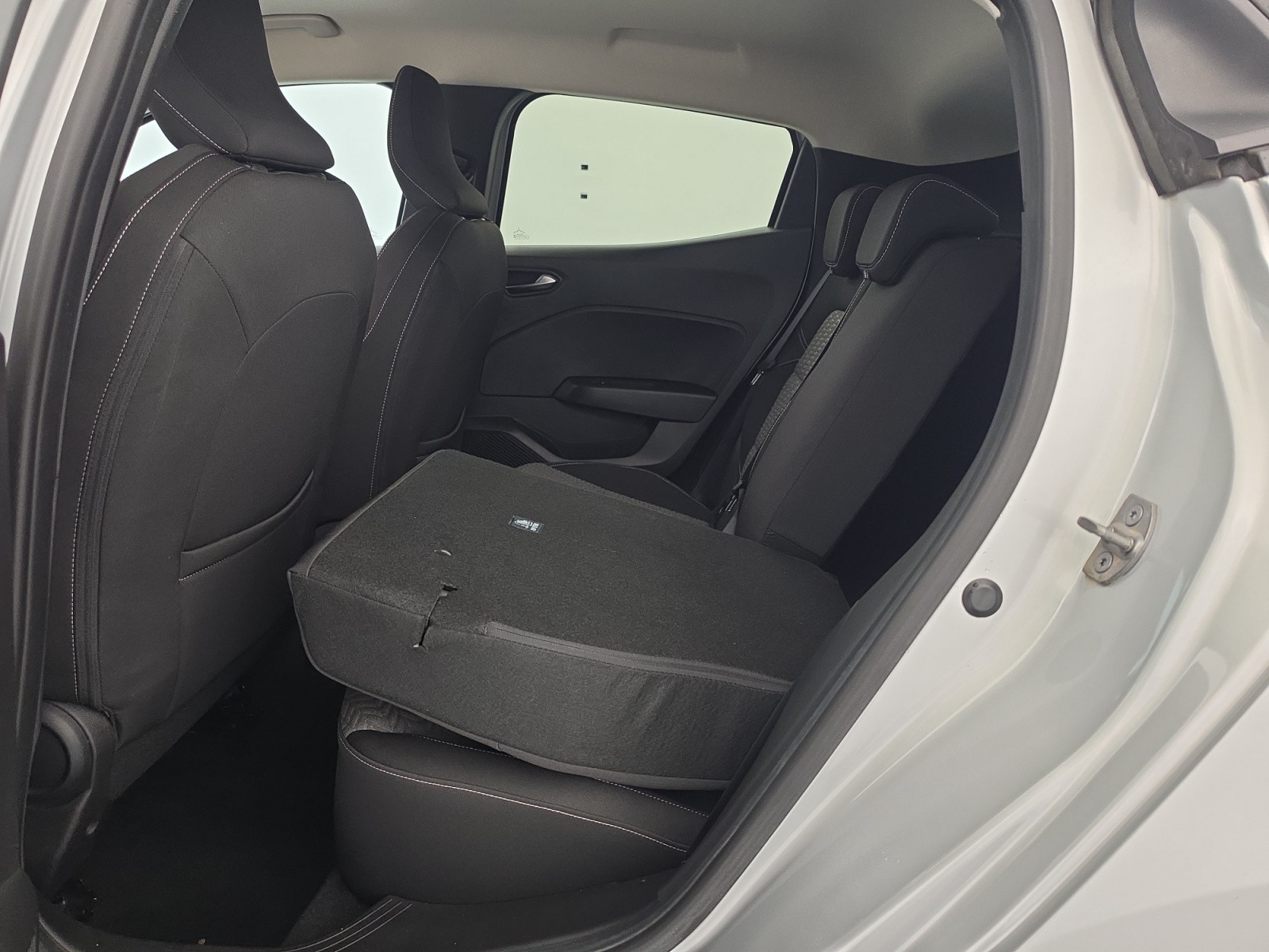 Vente en ligne Renault Clio 5 Clio SCe 65 au prix de 12 990 €
