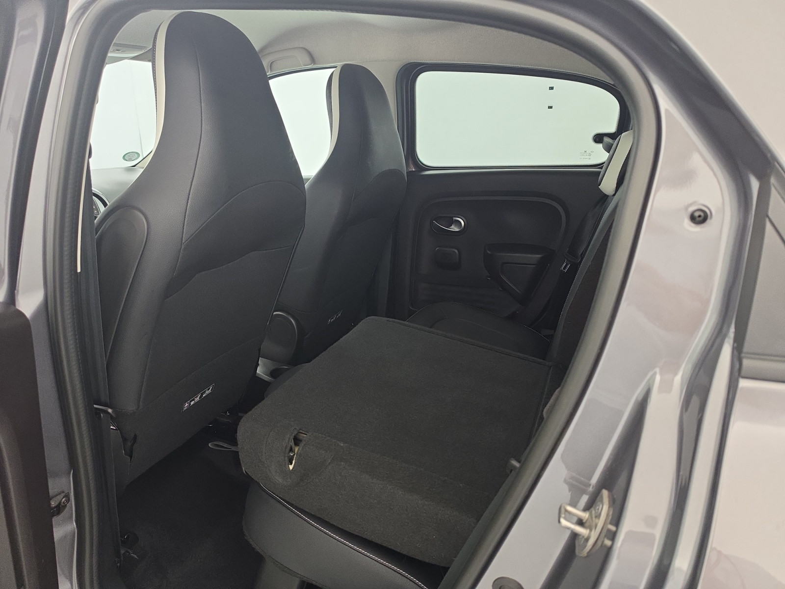 Vente en ligne Renault Twingo Electrique Twingo III E-Tech au prix de 14 990 €
