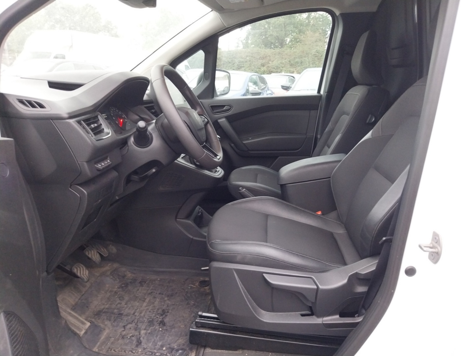 Vente en ligne Renault Kangoo Van  TOLE L1 BLUE DCI 75 GSR2 au prix de 17 490 €