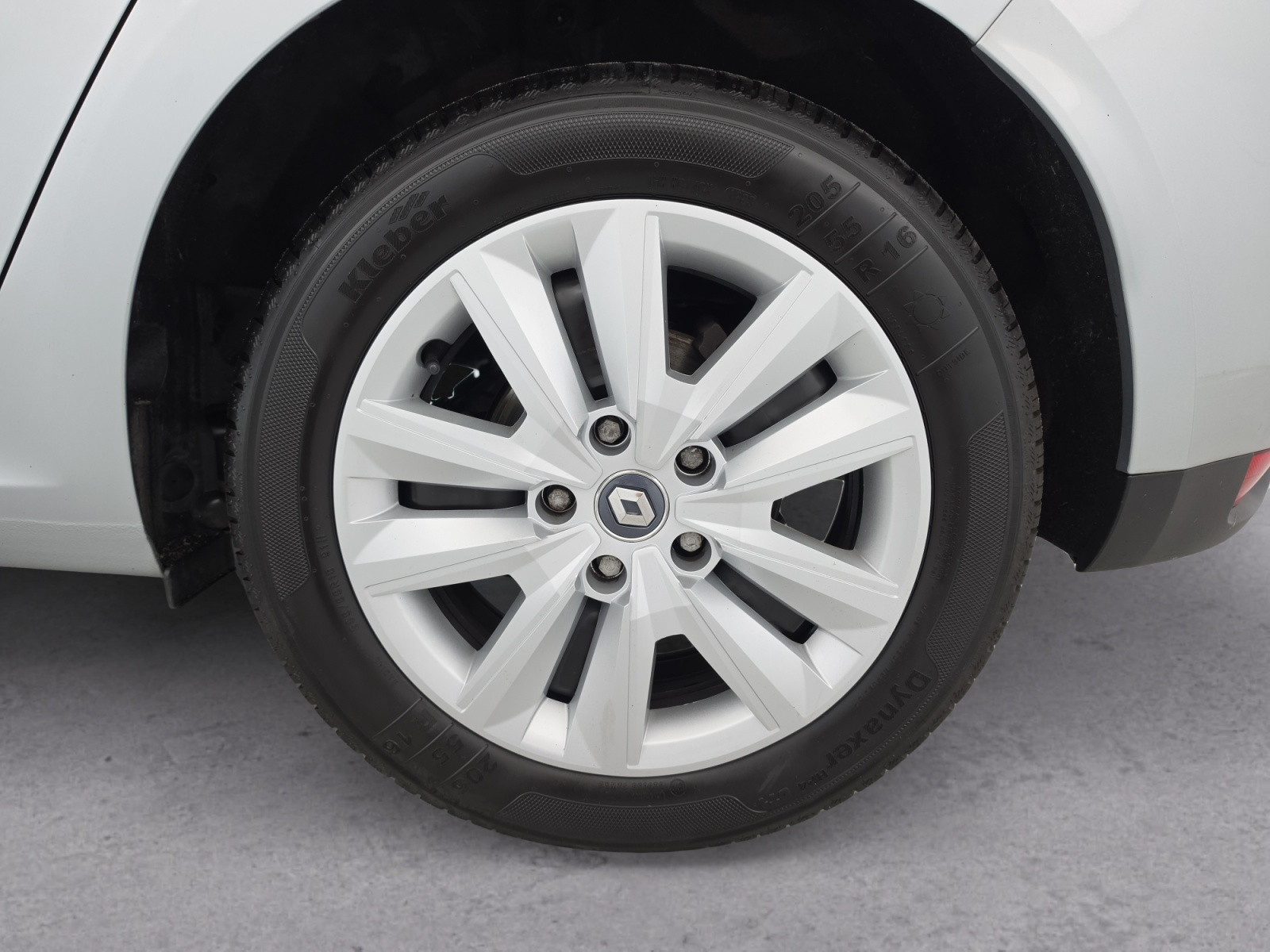 Vente en ligne Renault Megane 4 Mégane IV Berline Blue dCi 115 - 21B au prix de 14 990 €