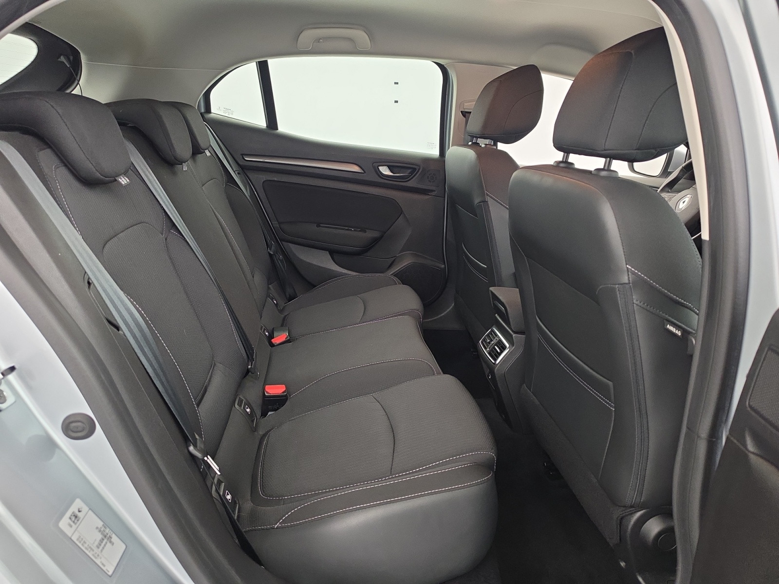 Vente en ligne Renault Megane 4 Mégane IV Berline Blue dCi 115 - 21B au prix de 14 990 €