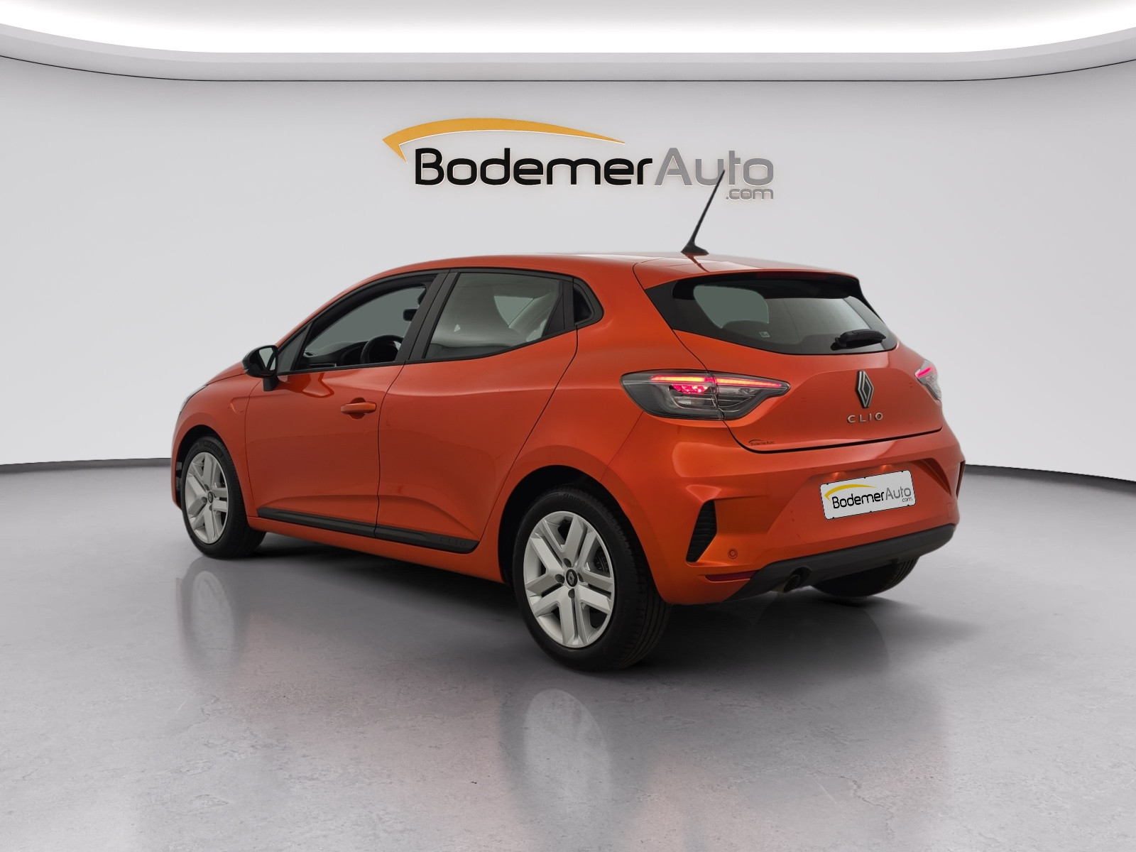 Vente en ligne Renault Clio 5 Clio TCe 90 ch au prix de 13 990 €
