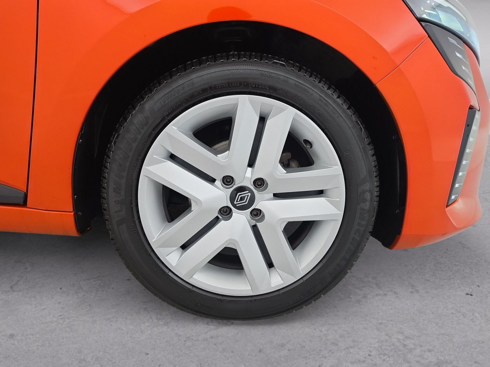 Vente en ligne Renault Clio 5 Clio TCe 90 ch au prix de 13 990 €