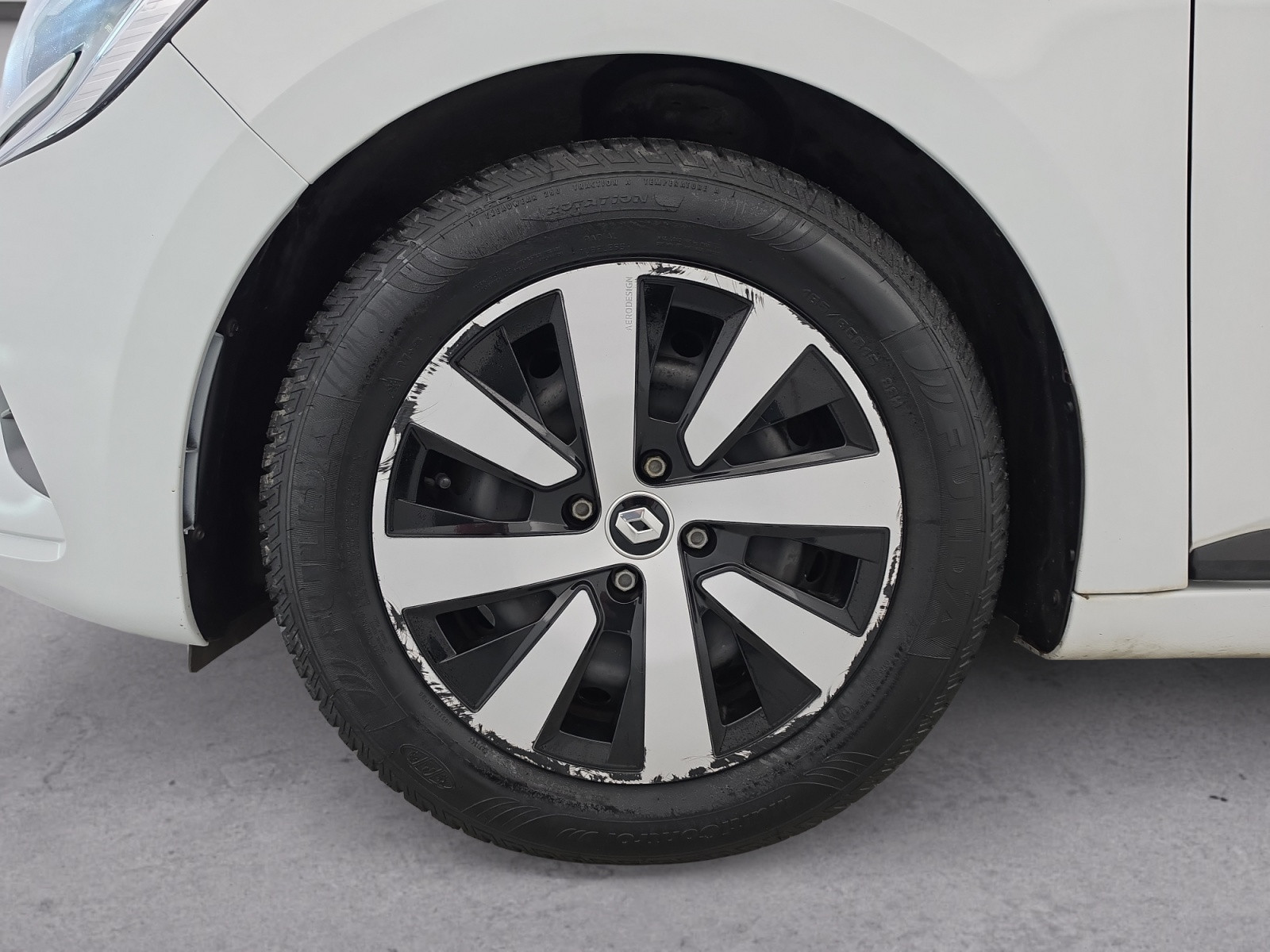 Vente en ligne Renault Clio 5 Clio TCe 90 au prix de 13 990 €