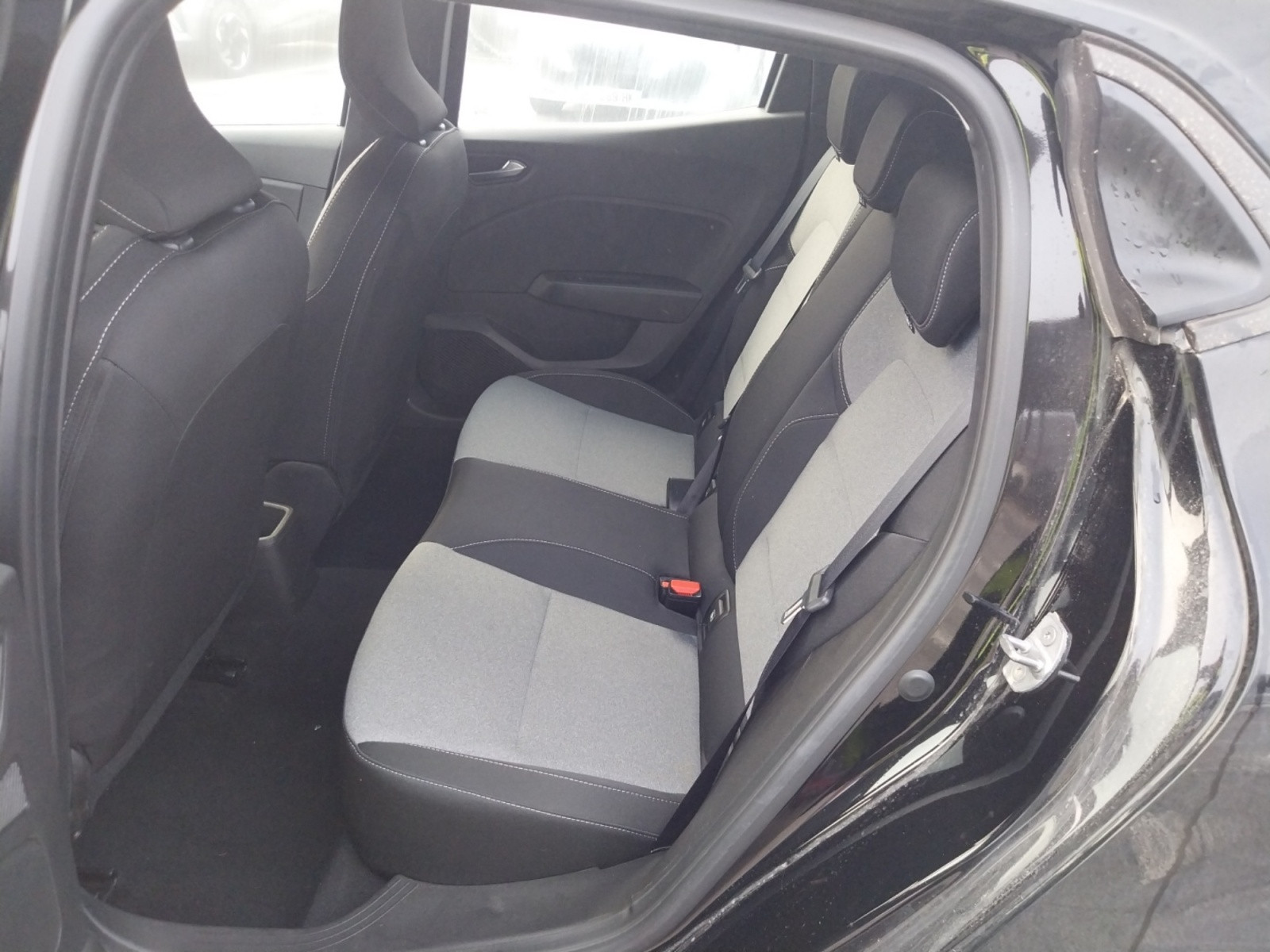 Vente en ligne Renault Clio 5 Clio Blue dCi 100 ch GSR2 au prix de 16 690 €