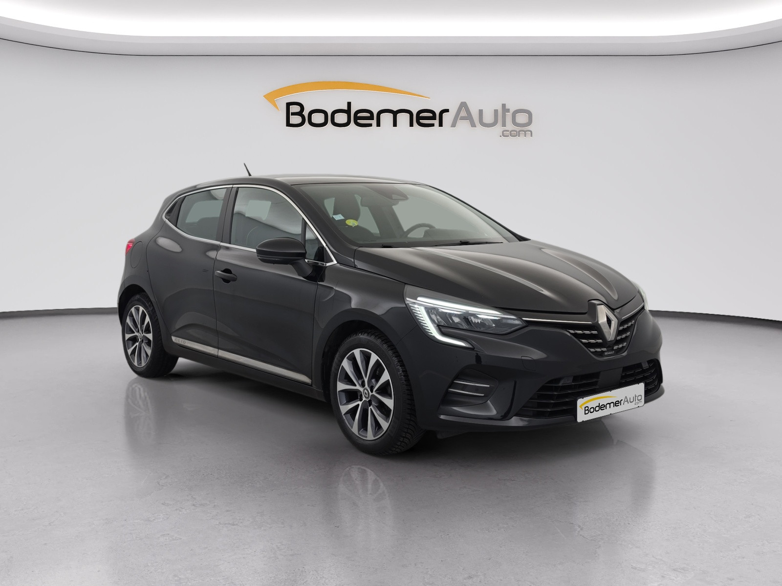 Vente en ligne Renault Clio 5 Clio Blue dCi 115 au prix de 13 990 €