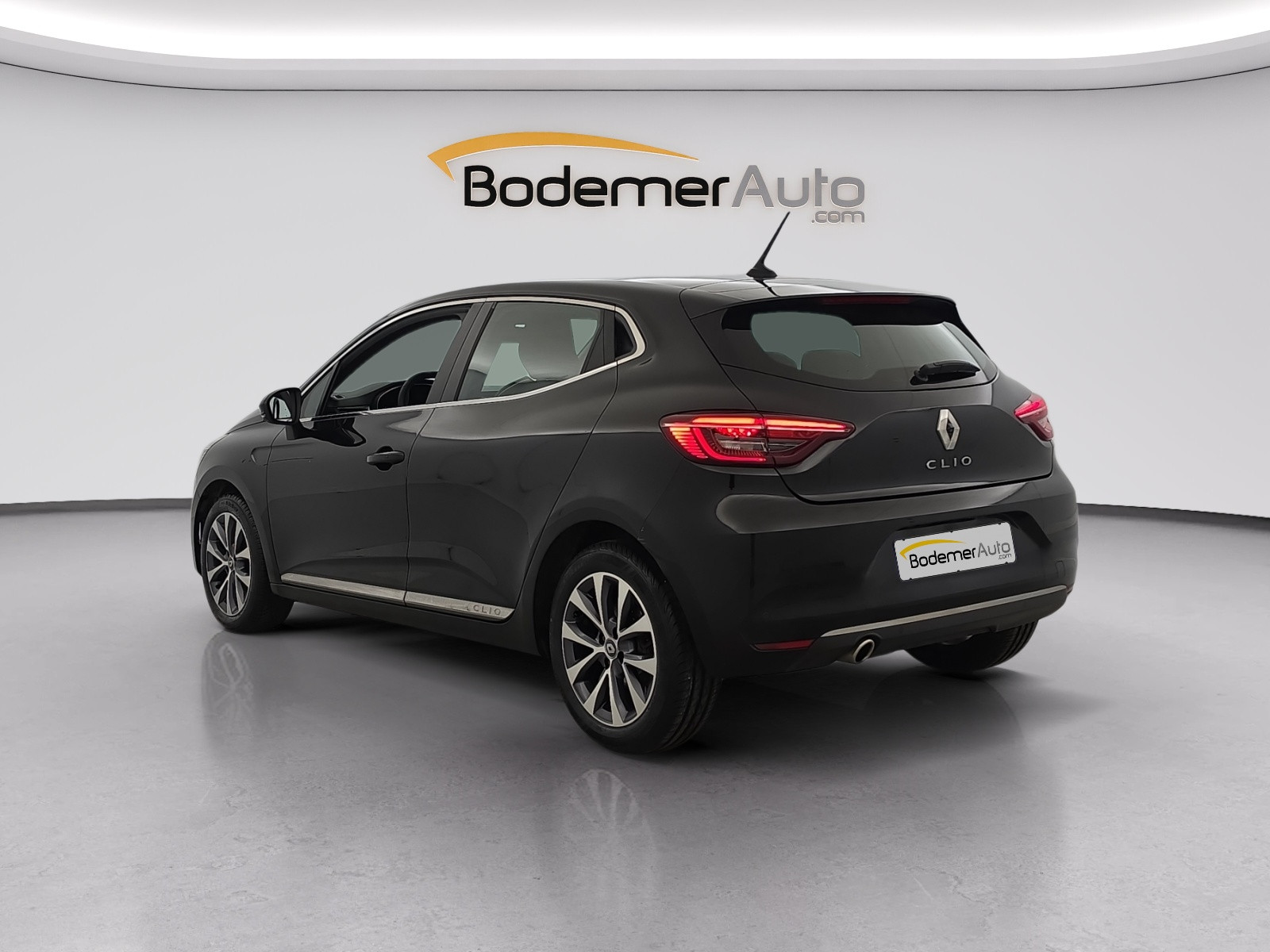 Vente en ligne Renault Clio 5 Clio Blue dCi 115 au prix de 13 990 €