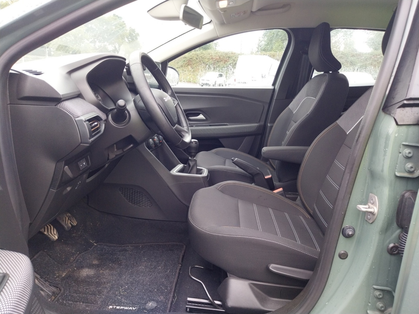 Vente en ligne Dacia Sandero  ECO-G 100 au prix de 15 990 €