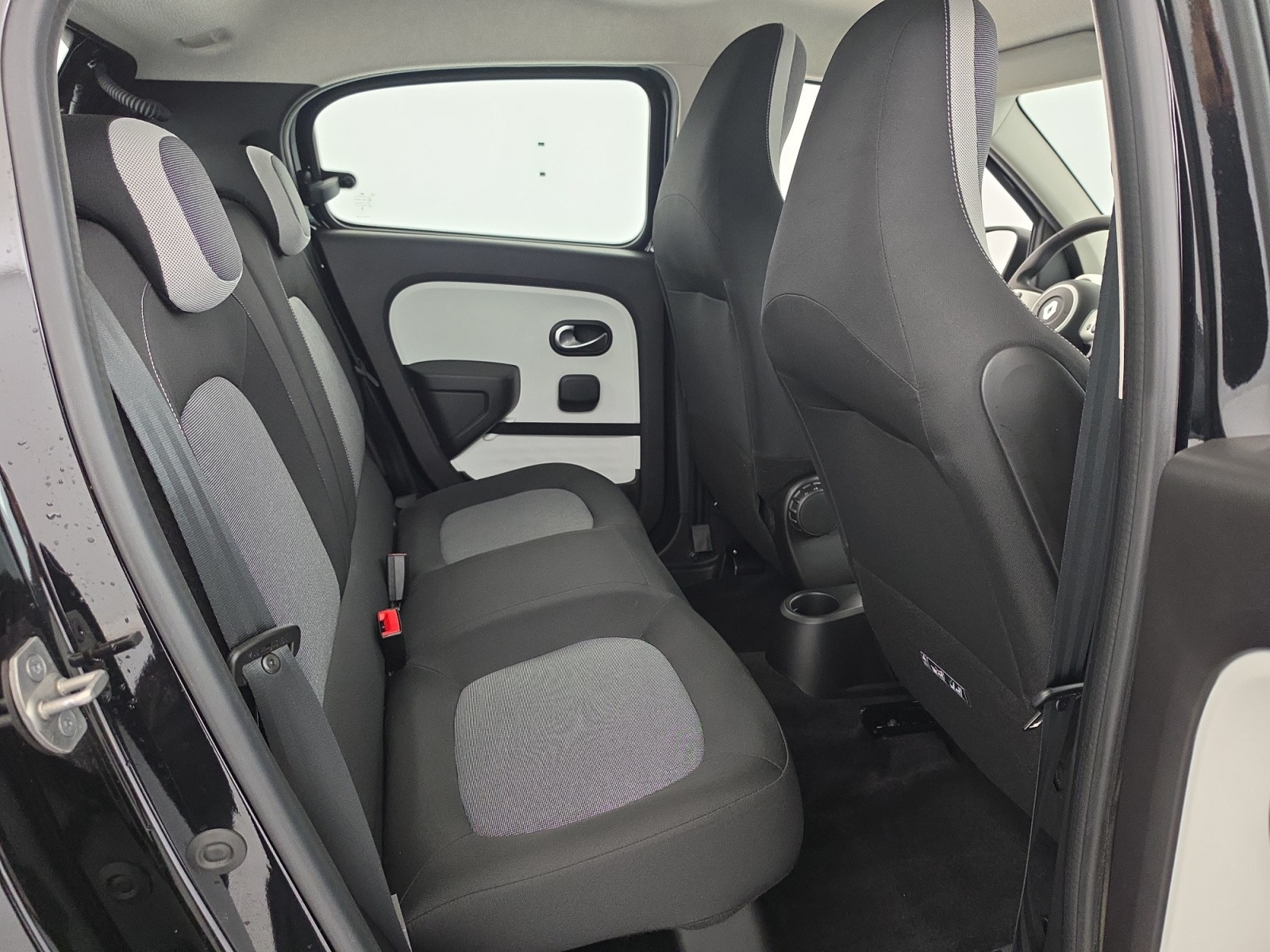 Vente en ligne Renault Twingo Electrique Twingo III E-Tech au prix de 14 990 €