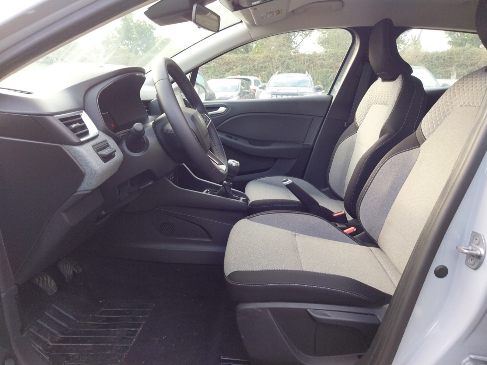 Vente en ligne Renault Clio 5 Clio Blue dCi 100 ch GSR2 au prix de 16 790 €