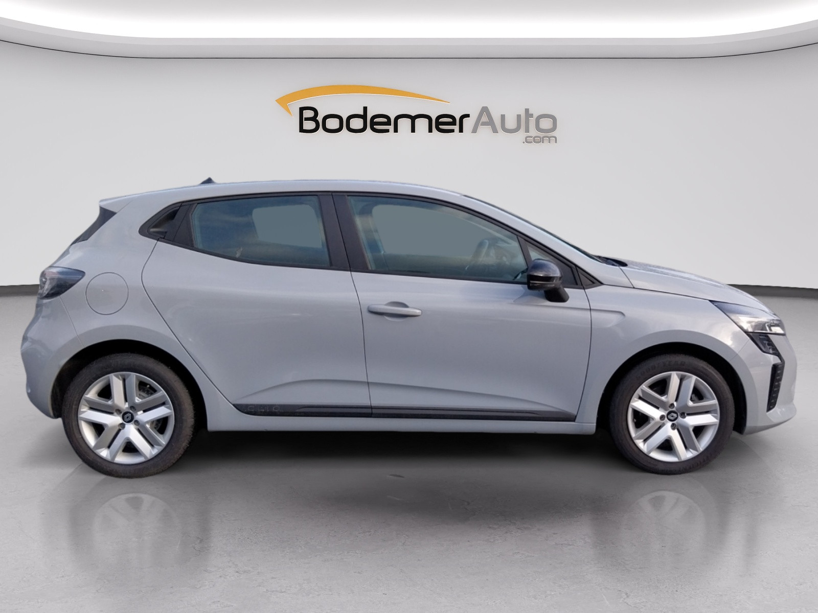 Vente en ligne Renault Clio 5 Clio Blue dCi 100 ch GSR2 au prix de 16 790 €