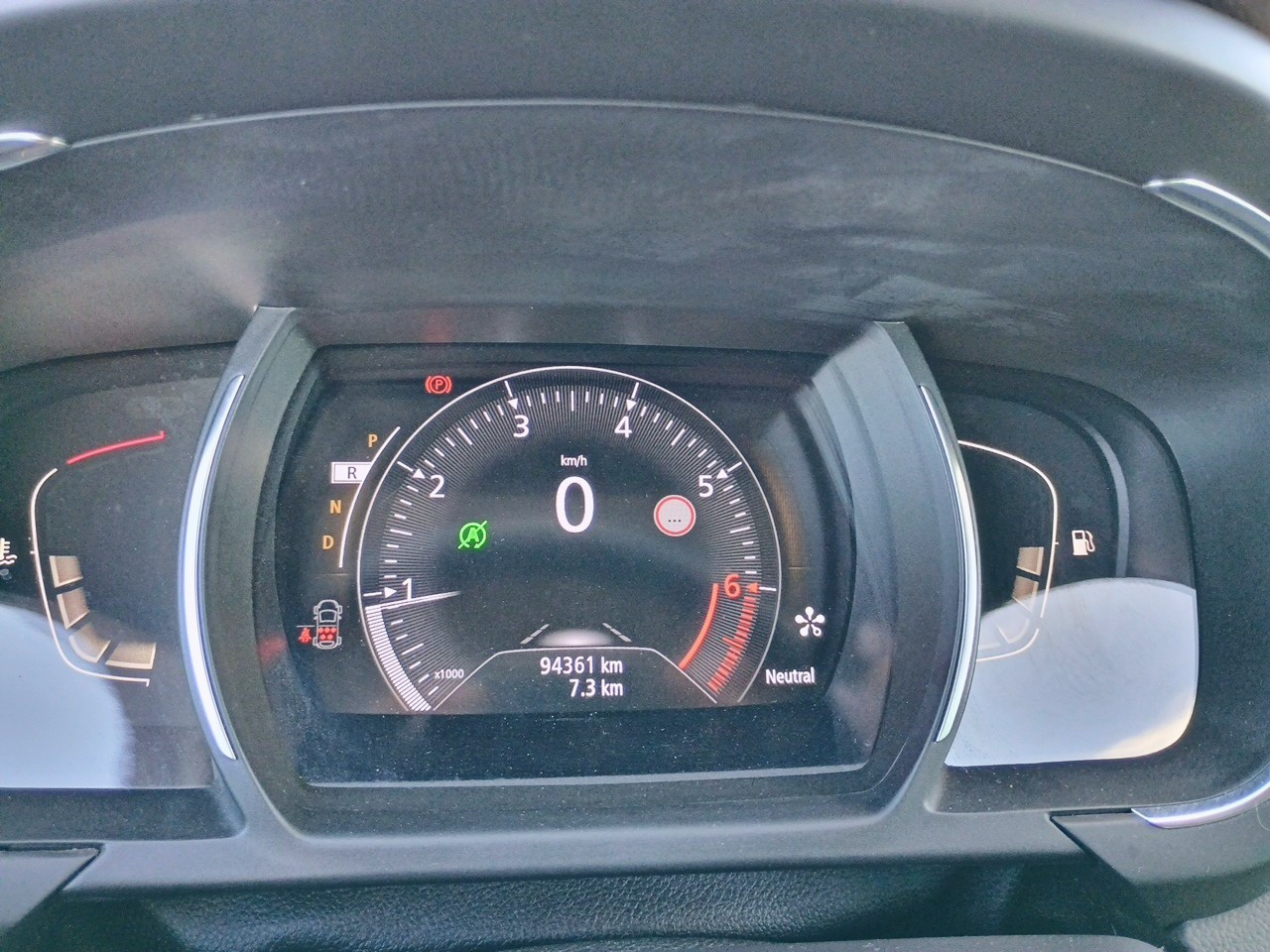 Vente en ligne Renault Grand Scenic 4 Grand Scenic TCe 140 FAP EDC - 21 au prix de 18 990 €
