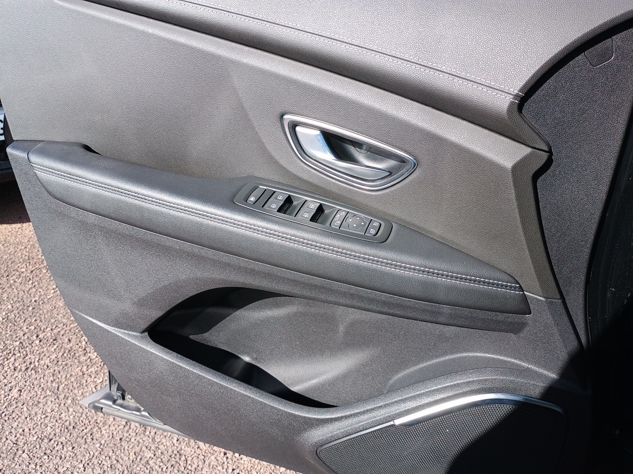 Vente en ligne Renault Grand Scenic 4 Grand Scenic TCe 140 FAP EDC - 21 au prix de 18 990 €