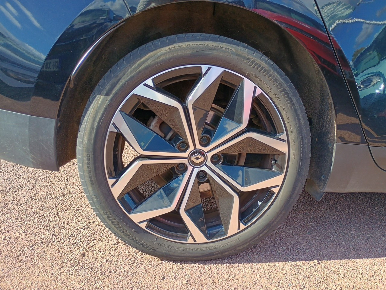 Vente en ligne Renault Grand Scenic 4 Grand Scenic TCe 140 FAP EDC - 21 au prix de 18 990 €