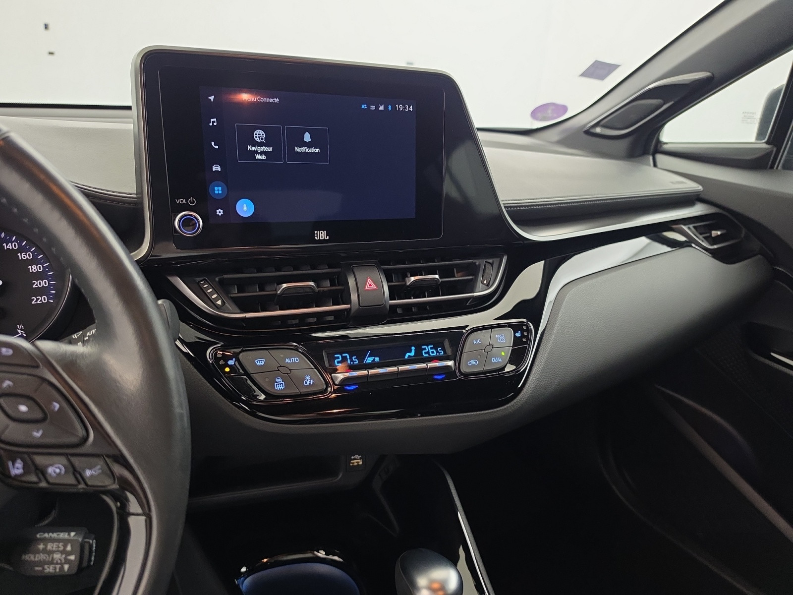 Vente en ligne Toyota C-HR C-HR Hybride 2.0L au prix de 22 990 €