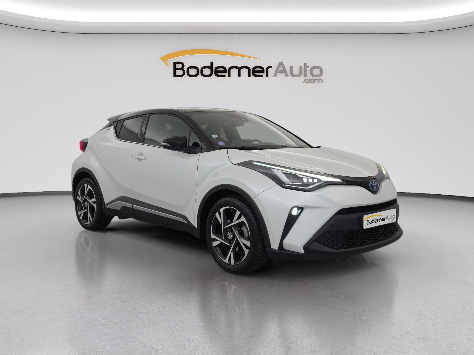 Vente en ligne Toyota C-HR C-HR Hybride 2.0L au prix de 22 990 €
