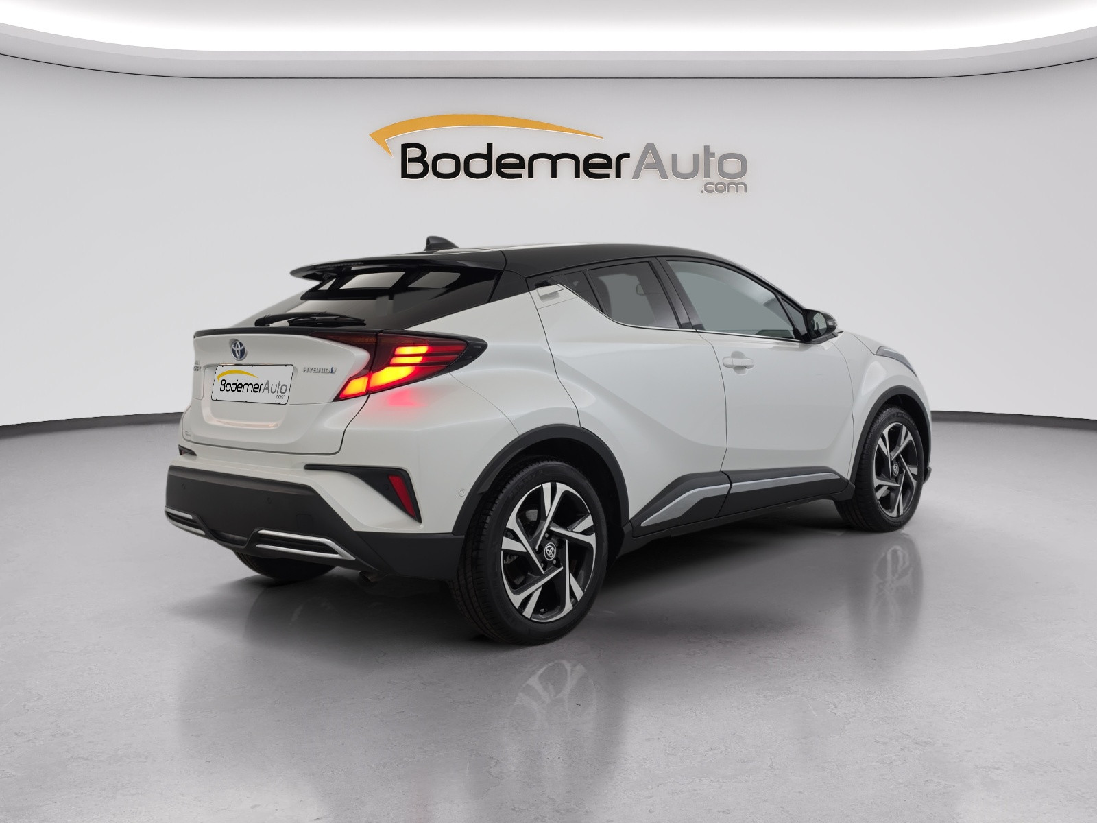 Vente en ligne Toyota C-HR C-HR Hybride 2.0L au prix de 22 990 €