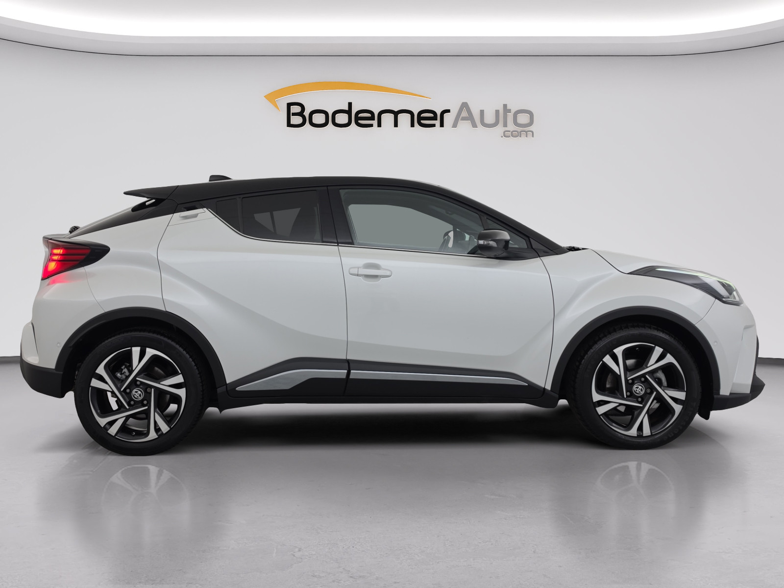 Vente en ligne Toyota C-HR C-HR Hybride 2.0L au prix de 22 990 €
