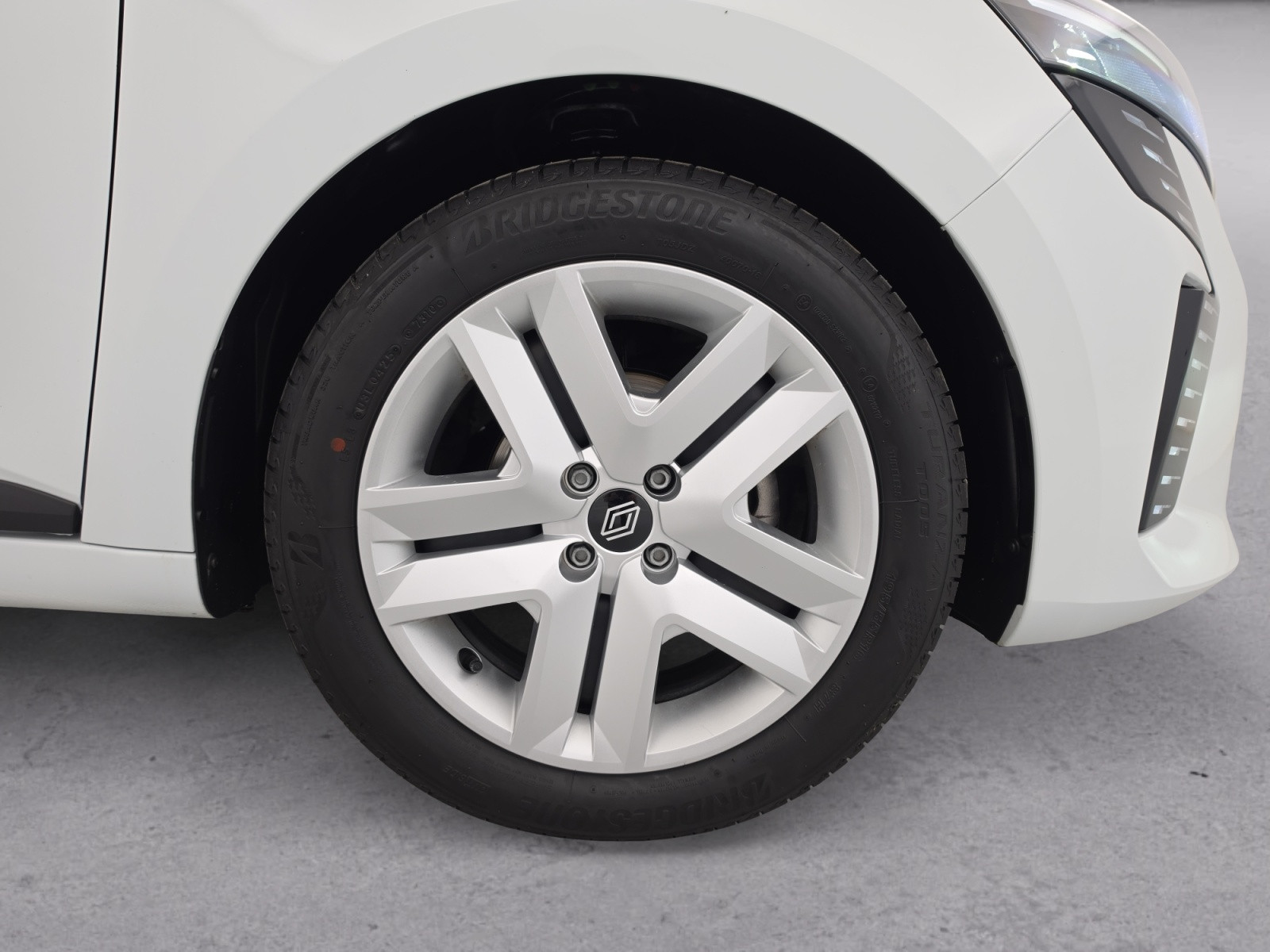 Vente en ligne Renault Clio 5 Clio SCe 65 ch GSR2 au prix de 13 980 €