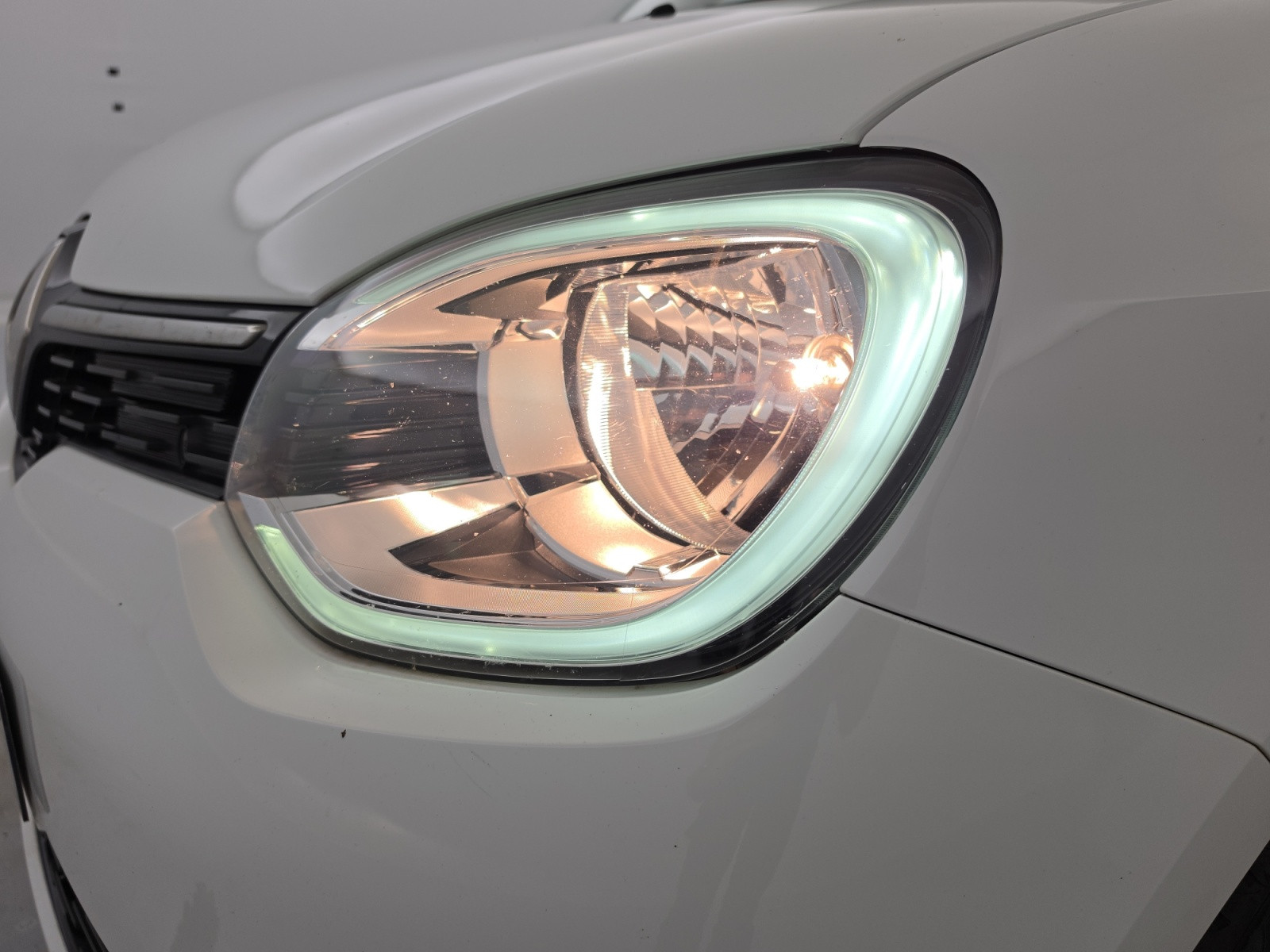 Vente en ligne Renault Twingo Electrique Twingo III E-Tech au prix de 11 490 €