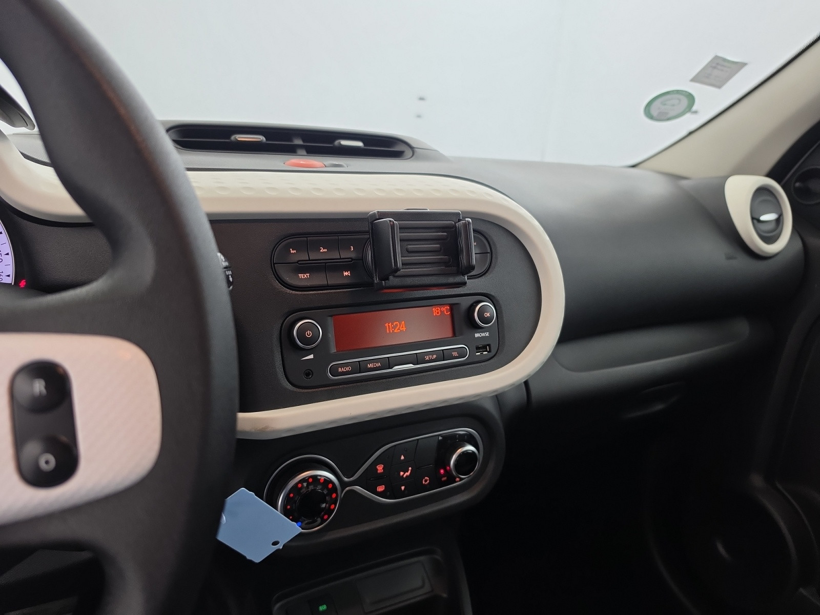 Vente en ligne Renault Twingo Electrique Twingo III E-Tech au prix de 11 490 €
