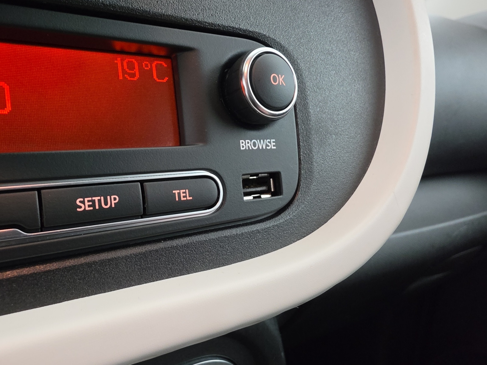 Vente en ligne Renault Twingo Electrique Twingo III E-Tech au prix de 11 990 €