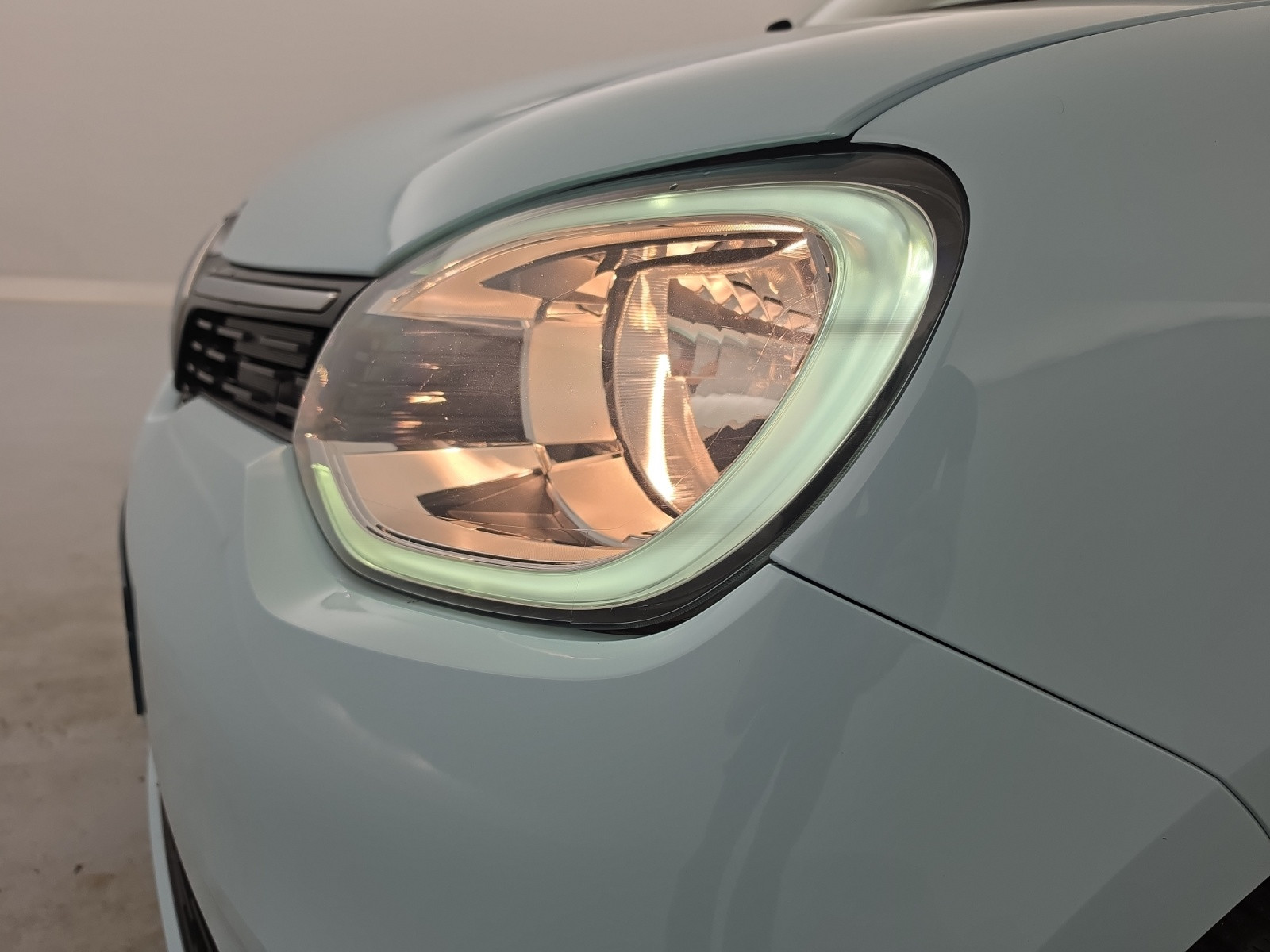 Vente en ligne Renault Twingo Electrique Twingo III E-Tech au prix de 13 990 €
